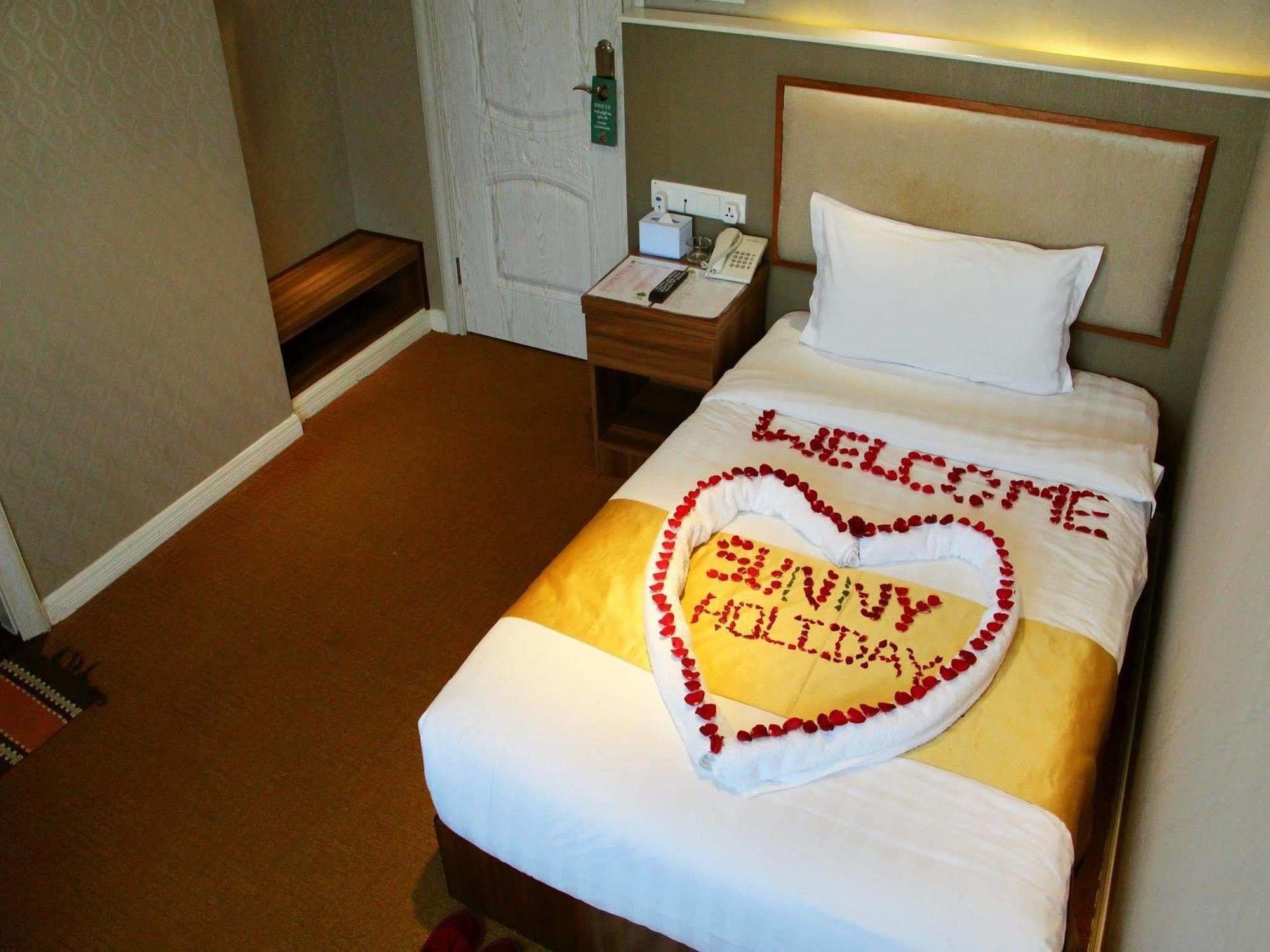 Sunny Holiday Hotel Gyogon Exterior photo